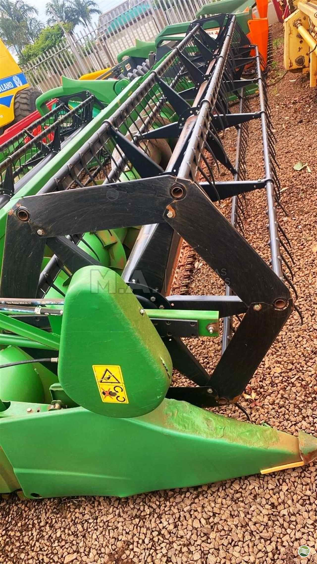 PLATAFORMA COLHEITADEIRA JOHN DEERE JOHN DEERE 622F M.A. Máquinas Agrícolas - Ubiratã UBIRATA PARANÁ PR